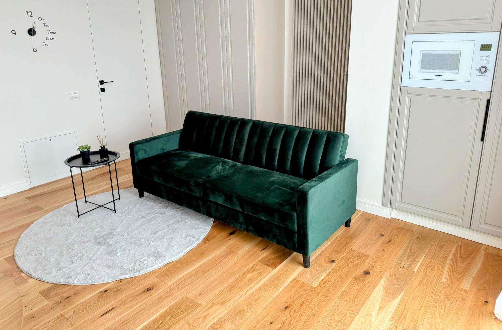 Stylish Apartment Getaway With Self Check-In And Free Parking Lot Arad Esterno foto