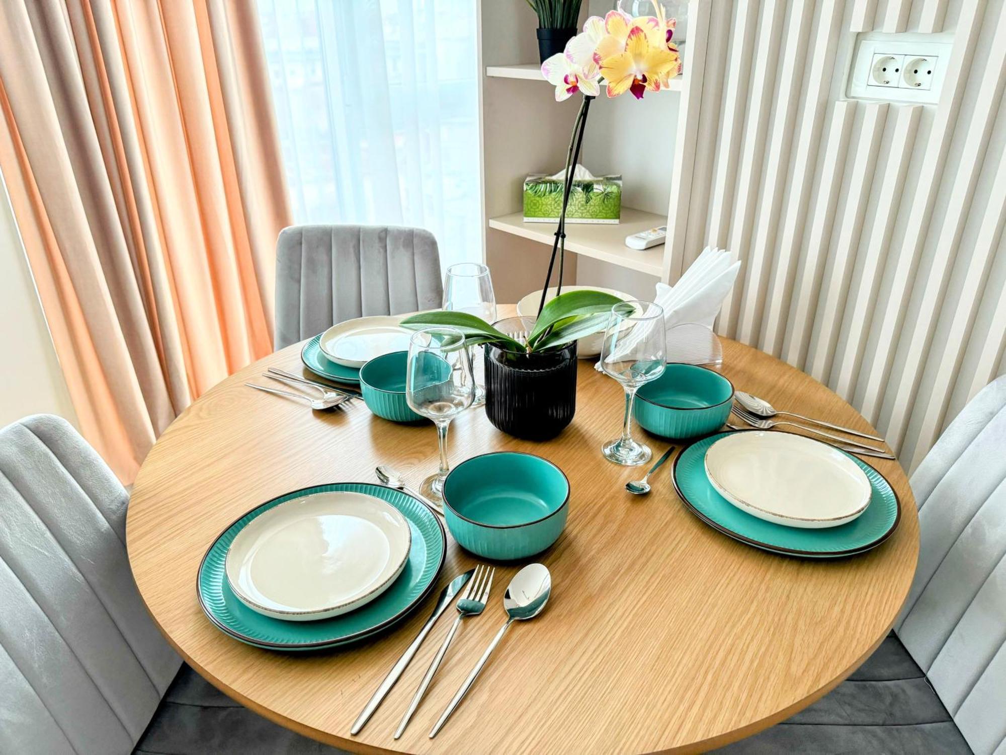 Stylish Apartment Getaway With Self Check-In And Free Parking Lot Arad Esterno foto